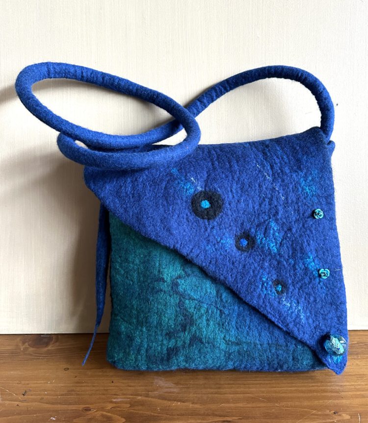 Blue-Bag Front